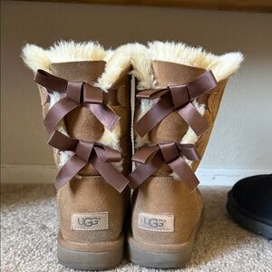 UGG Chestnut Suede Boots with Shearling and Brown Ribbon Bows